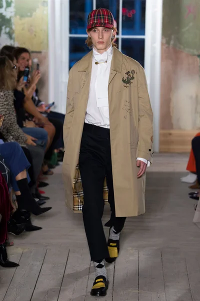 Look 14